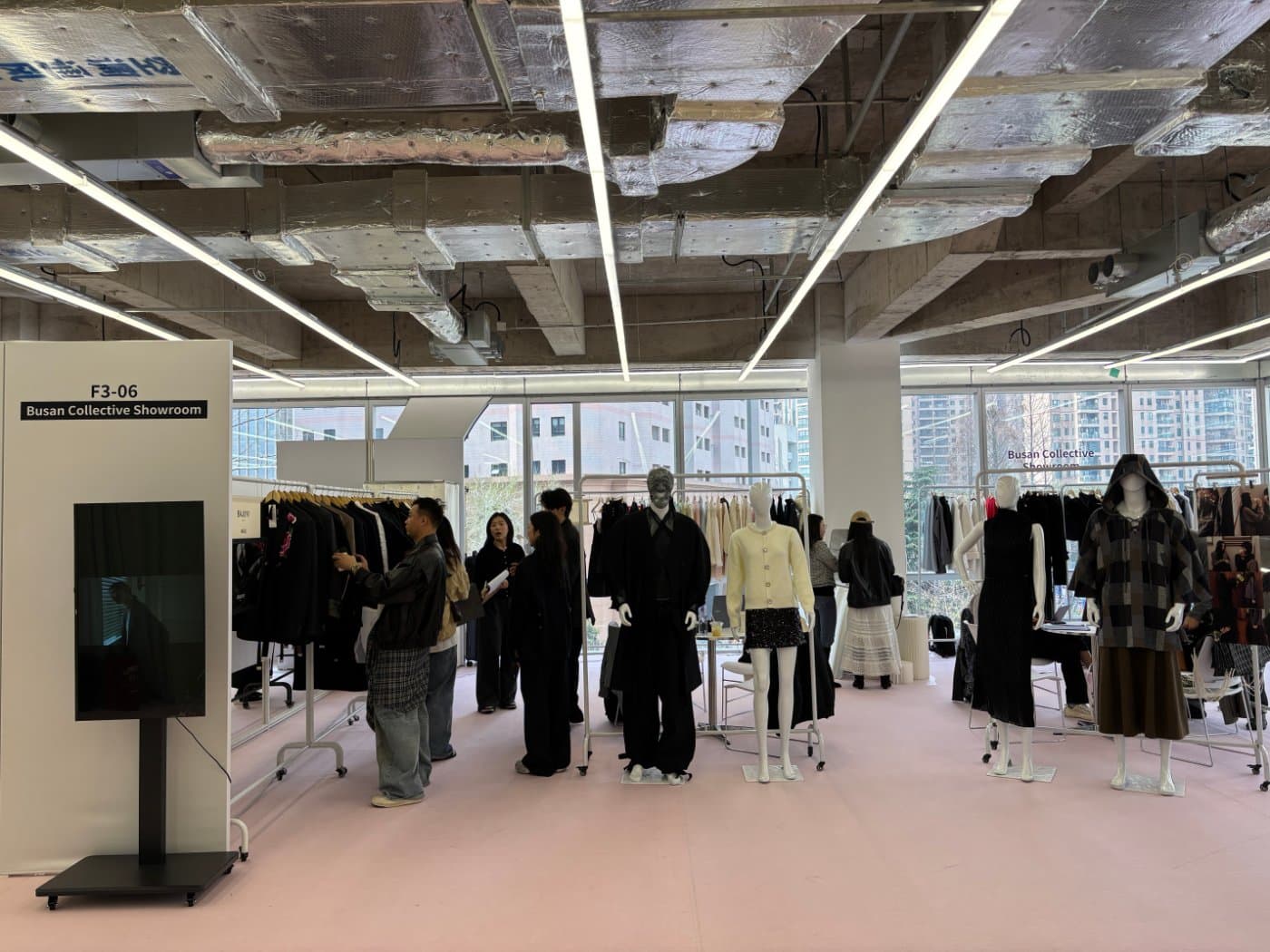 Busan Collective Showroom 부스 전경